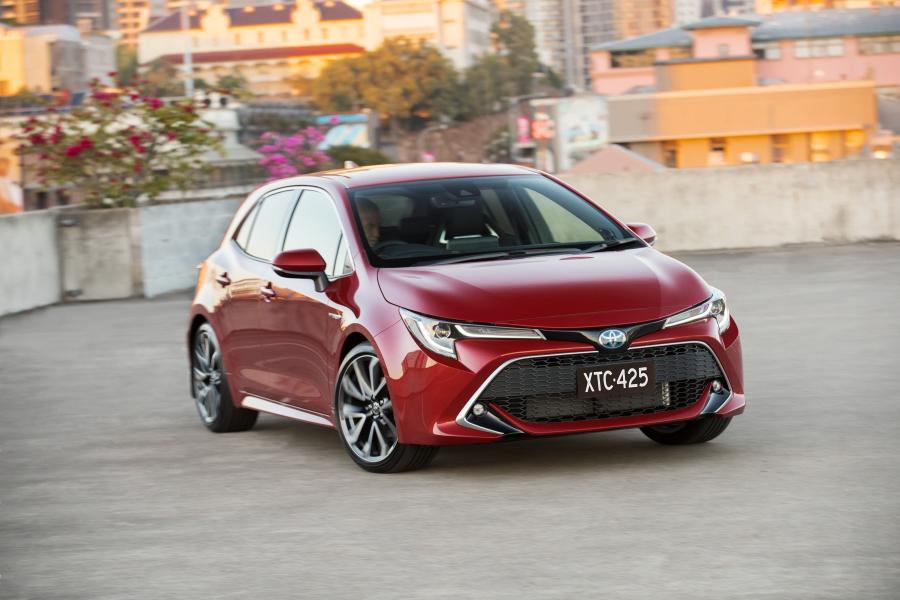  Toyota Corolla ZR Hybrid 2018 года  (AU) (фото 3 из 30)